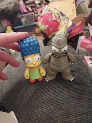 TREEHOUSE OF HORROR The Simpsons HOMERZILLA And Marge Figure Series 2 Kidrobot - Image 1 of 4