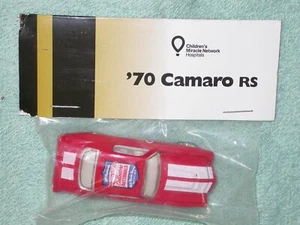 2014 Hot Wheels Convention Charity 70 Camaro RS red 1/160 - Picture 1 of 3
