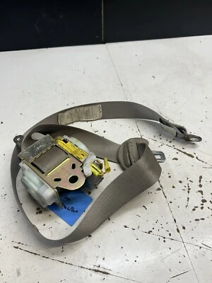 Cinturón de seguridad delantero Toyota Avalon 2000-2004 Foto 1 de 4