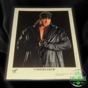 *FOTO PROMOCIONAL ORIGINAL FIRMADA POR WWE THE ENTERRADOR AUTOGRAFIADA 8X10 AMERICAN BADASS - Imagen 1 de 1