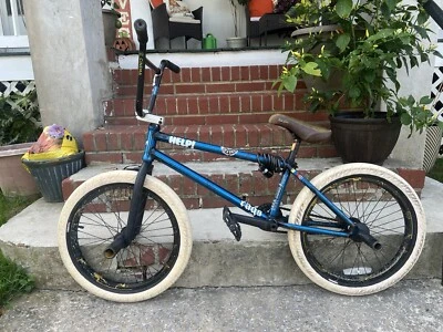 Bicicleta BMX construida Foto 1 de 4