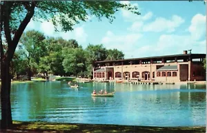 Cartolina Boat Pavilion Washington Park Lake Milwaukee Wisconsin non spedita - Foto 1 di 2