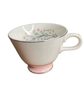 Homer Laughlin Tea Cup MCM Cavalier Eggshell Pink Porcelain USA - Picture 1 of 4