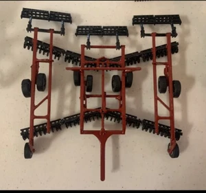 1/64 Custom Red CIH Disk Farm Toy - Picture 1 of 1