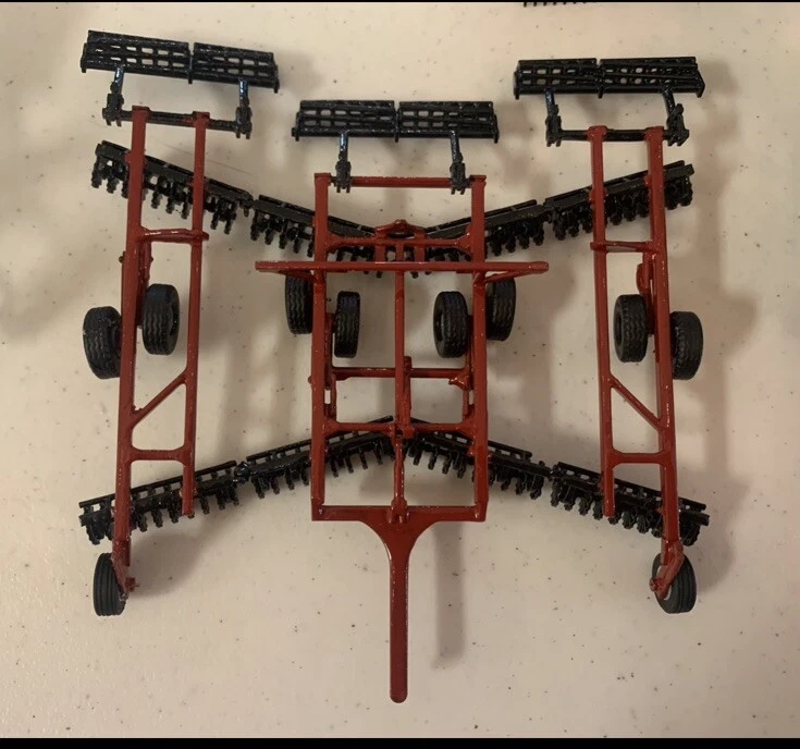 1/64 Custom Red CIH Disk Farm Toy  - Image 1 of 1