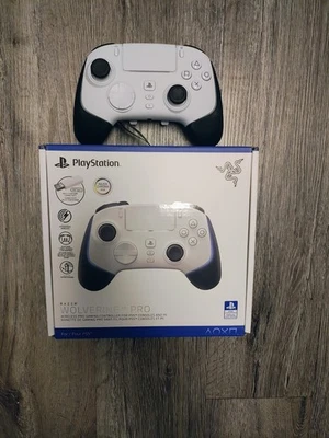 Razer Wolverine V2 Pro Wireless Controller for Sony PlayStation 5 - White - Image 1 of 4