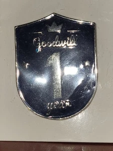 Goodwill Industries 1 Jahr Employee Service Award Anstecknadel - Bild 1 von 1