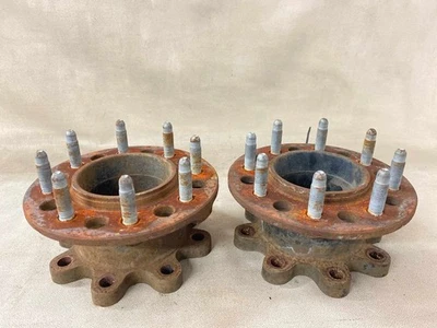 2012 Savana 3500 Front Outer Hub Extensions 4x2 Dual Rear Wheels OEM 13709802 - Image 1 of 4