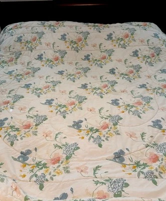 Vintage Spring Maid Queen Floral Comforter Ivory Cream Multicolor Flowers 85x100 - Image 1 of 3