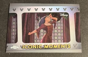 2025 Topps Cromo Disney Momentos Icónicos Madre Sabe Mejor #IM-18 Enredado - Imagen 1 de 2