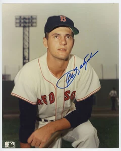 Yastrzemski, Carl Signed 8 x 10 9.5 704827 - Picture 1 of 1