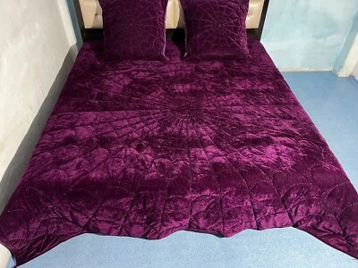 Velvet Purple Comforter Quilt Spider Pattern Bedspread Blankets for Bedding set. - Image 1 of 4