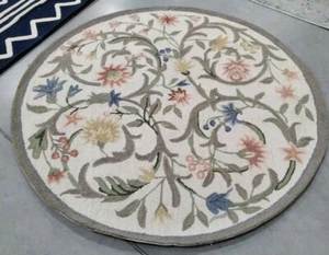 IVORY 5'-6" X 5'-6" Round Back Stain Rug, Reduced Price 1172710516 HK248A-5R - Picture 1 of 4