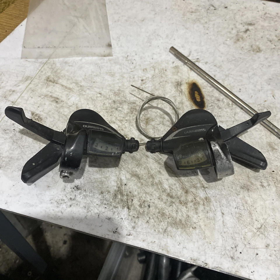 Shimano Acera SL-M360 3 x 8 Speed Shifter Set 22.2mm Clamp On - Image 1 of 4