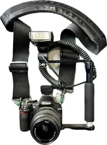 Nikon D D3100 14.2MP Digital SLR Camera - Black (Kit w/ AF-S DX VR 18-55mm Lens) - Picture 1 of 9