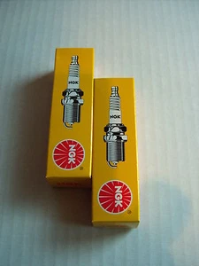 2 NGK LMAR8A-9 Zündkerzen - TRIUMPH 900 1200 Bonneville Thruxton   - Bild 1 von 1