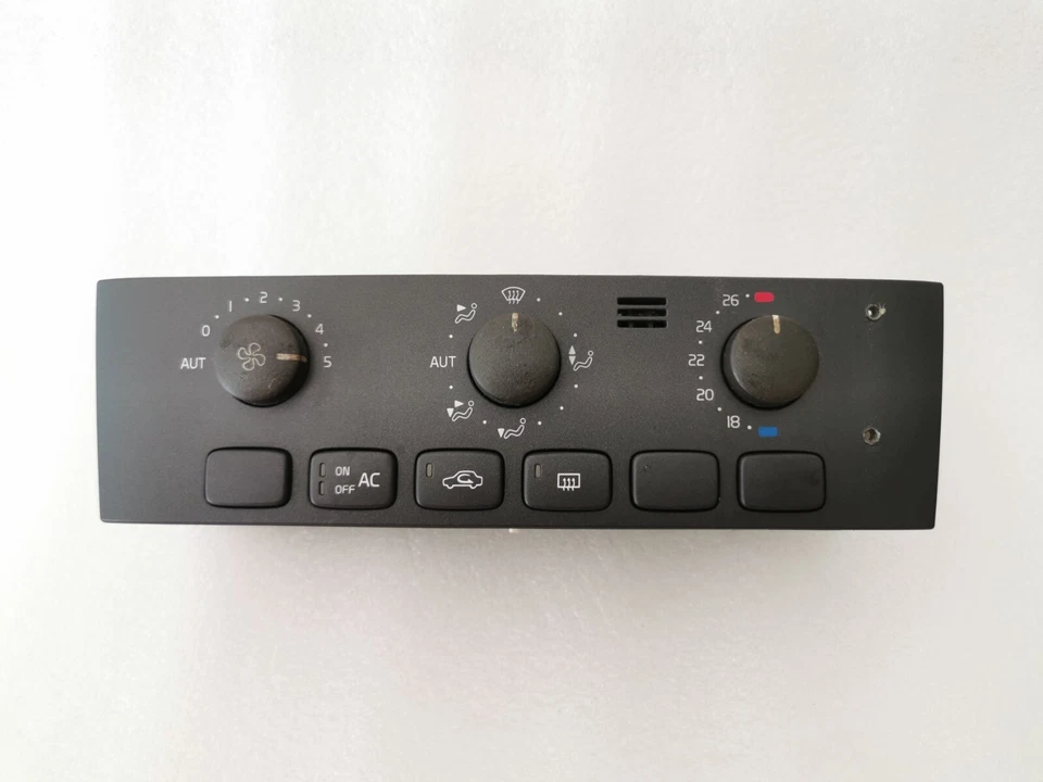 Volvo V40 S40 Klimabedienteil Klima Bedienteil Klimaautomatik Regler 0142699G04 - Bild 1 von 4