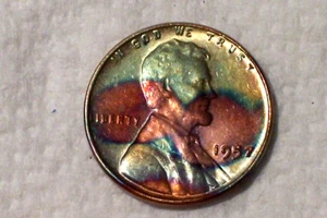 1959-P @ "Rainbow" Lincoln Memorial Penny {From roll} #009 - Picture 1 of 4