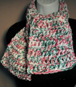 New Christmas Scarf  Crocheted~6"x 46"~Warm Soft Festive Red Green Sparkle White - Picture 1 of 8