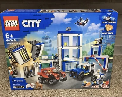 NUEVO Lego City 60246 Comisaría Nueva Caja Sellada de Fábrica Foto 1 de 4