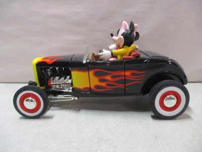Ertl Disney Sweethearts Mickey and Minnie Mouse 1932 Ford 1/18 - Image 1 of 4