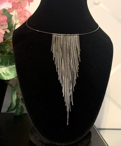 VETEMENTS Collana girocollo con frange grigio canna di fucile J26