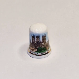 Collectors Thimble - "Lincoln Cathedral" - Bone China -  #176 - Picture 1 of 4