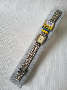 Q & Q Analog Ladies Watch - Two Tones and 30M W/R - ( Closing Sale ) - Picture 1 of 6