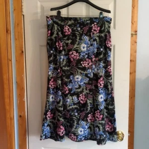 Falda Vintage Notaciones Talla Grande Floral Oscuro Capricho Jardín Maxi Cottagecore - Imagen 1 de 4