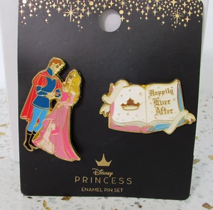 Disney Loungefly La Bella Durmiente Aurora y Phillip Felices para Siempre Juego de Prendedores NUEVO - Imagen 1 de 3