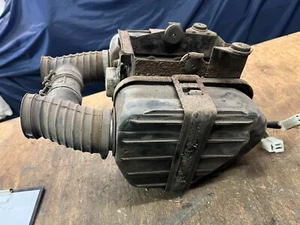 YAMAHA XS250 AIRBOX/BATTERY TRAY/RECTIFIER - Picture 1 of 10