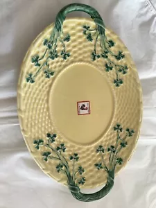 RARO piatto da portata Bordallo Pinheiro giallo SHAMROCK trifoglio manico 14" - Foto 1 di 4