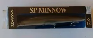 Señuelo flotante Daiwa Salt Pro SP Minnow Striper DSPM15F32 anguila arena - Imagen 1 de 4