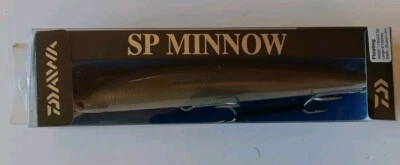 Daiwa Salt Pro SP Minnow Striper Floating Lure DSPM15F32 Sand Eel  - Image 1 of 4