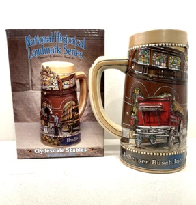 NATIONAL HISTORICAL LANDMARK SERIE BUDWEISER CLYDESDALE STALLES Neu im Karton - Bild 1 von 6