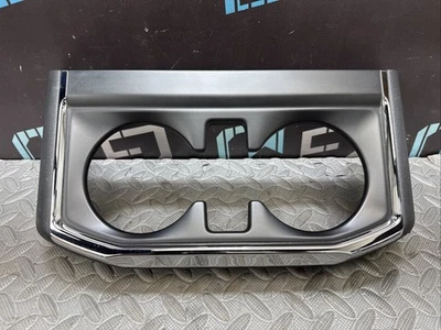 OEM FORD F150 XLT 2021-23 CONSOLA CENTRAL TRASERA PORTAVASOS BISEL SUPERIOR CROMO BRILLANTE Foto 1 de 4