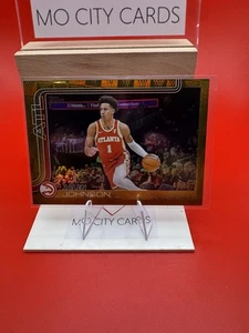 Baloncesto Jalen Johnson 2025-26 Topps naranja 49/50 Hawks #65 - Imagen 1 de 4