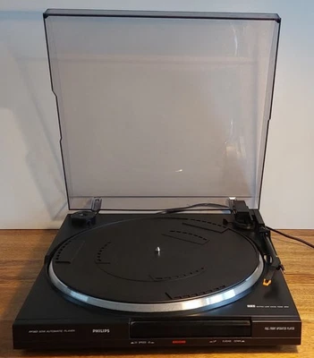Vintage Philips Semi Automatic Turntable FP362  Fully Working - Image 1 of 4