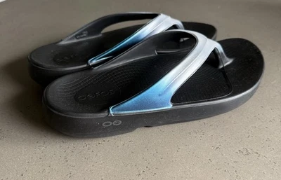 OOFOS OOLala Recovery 女式凉鞋蓝色 10 码 — 第 1/4 张图片