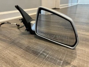 2008-2011 Cadillac CTS RIGHT Side Mirror SILVER - Picture 1 of 5