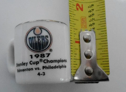 1987 EDMONTON OILERS CERAMIC MINI MUG NHL 1.25" TALL STANLEY CUP CHAMPIONS Cover
