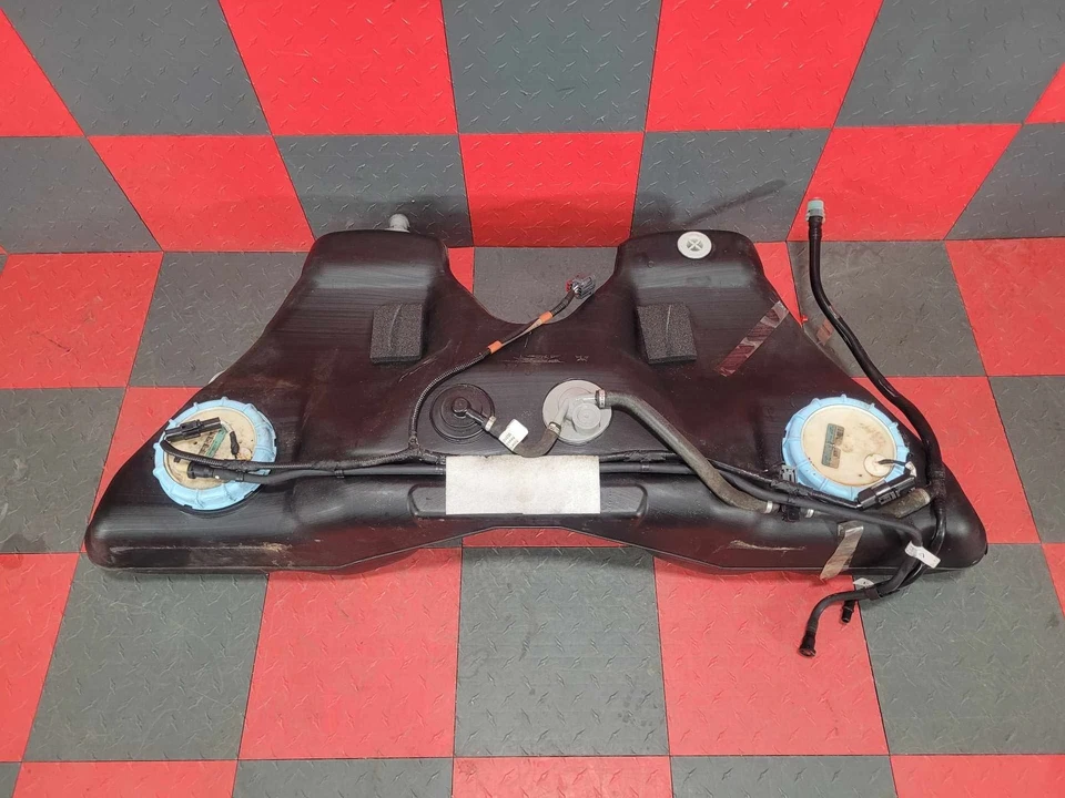 03-05 Ford Thunderbird OEM tanque de combustible gasolina con bombas Foto 1 de 4