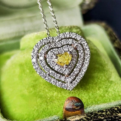 Collar Corazón Platino VS2 Amarillo Intenso Elegante Diamante Amarillo 【Hecho en Japón】 Foto 1 de 4