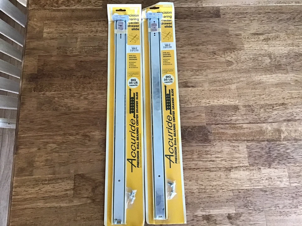 Accuride C1029 121 Center Mount Drawer Slide 21 inch Zinc-plated 35lb Load C-7