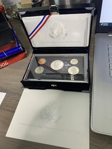1998 - US MINT PREMIER SILVER PROOF SET ORIGINAL BOX AND C.O.A Cover