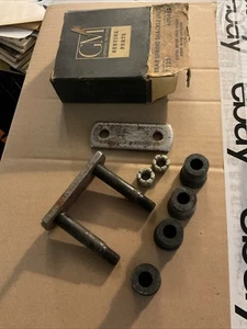 NOS 1940 - 54 Chevrolet Passenger Rear Spring Shackle Kit original GM 609462 - Foto 1 di 6