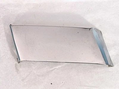 Cubierta de junta de parachoques delantero izquierdo Mercedes-Benz W126 1986-1991 1268851523 OEM usada Foto 1 de 2