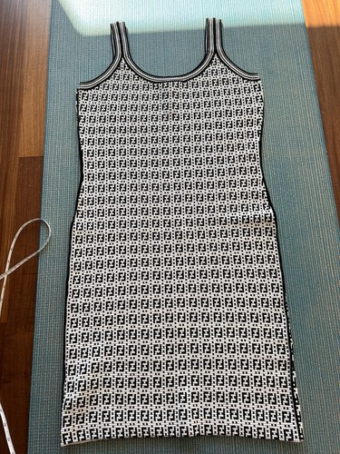 Abito a maglia logo Fendi 40