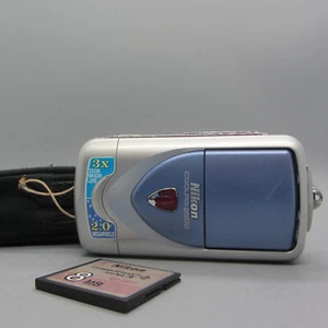 Nikon Digital Camera Coolpix 2500 2.0MP Silver Blue Tested - Picture 1 of 7