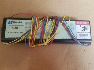 Alimentatore elettronico MagneTek Triad B2110SR120 8 piedi HO 2 lampade MADE IN USA - Foto 1 di 4